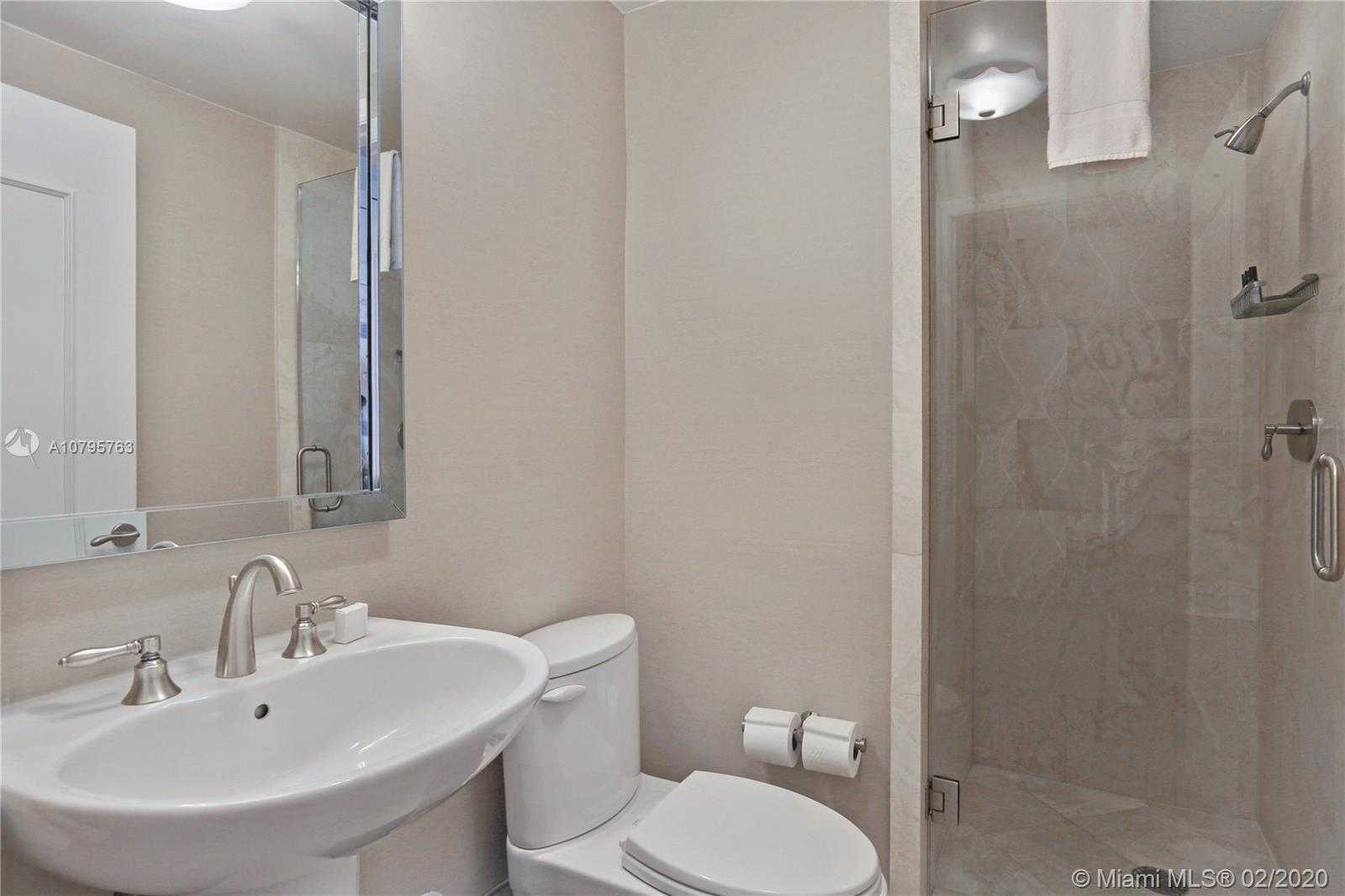 Small Image of 4401 COLLINS AVE #1212, Miami Beach Number 36