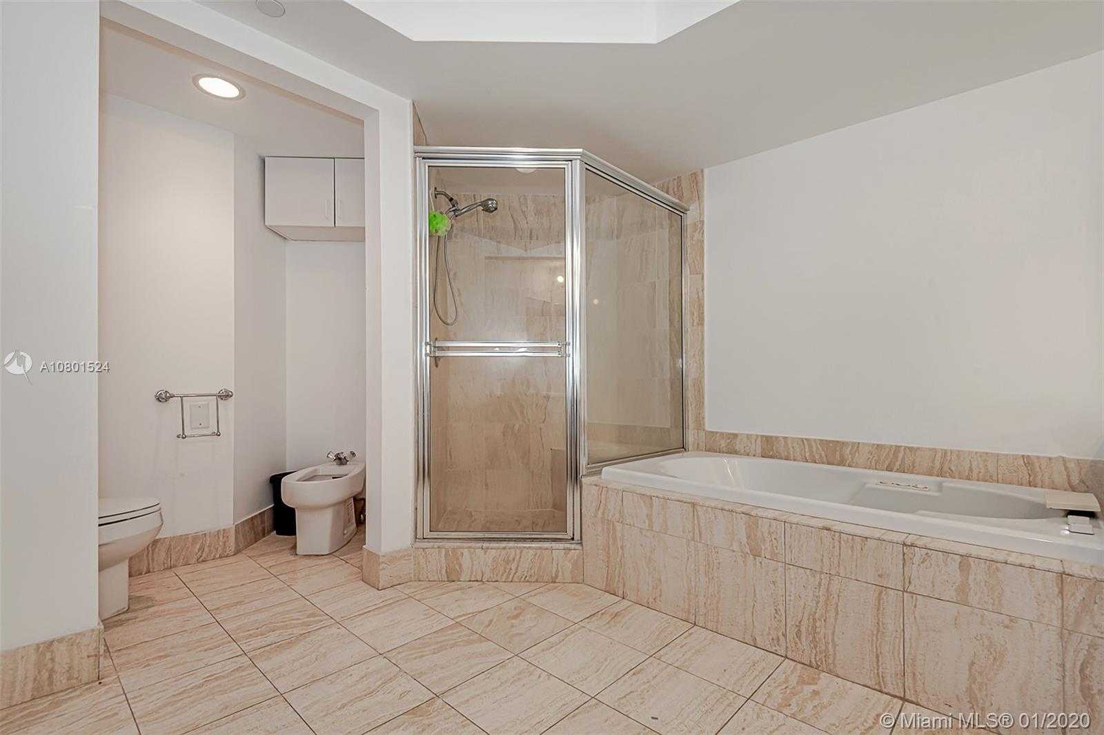 Small Image of 21205 YACHT CLUB DR #405, Aventura Number 21