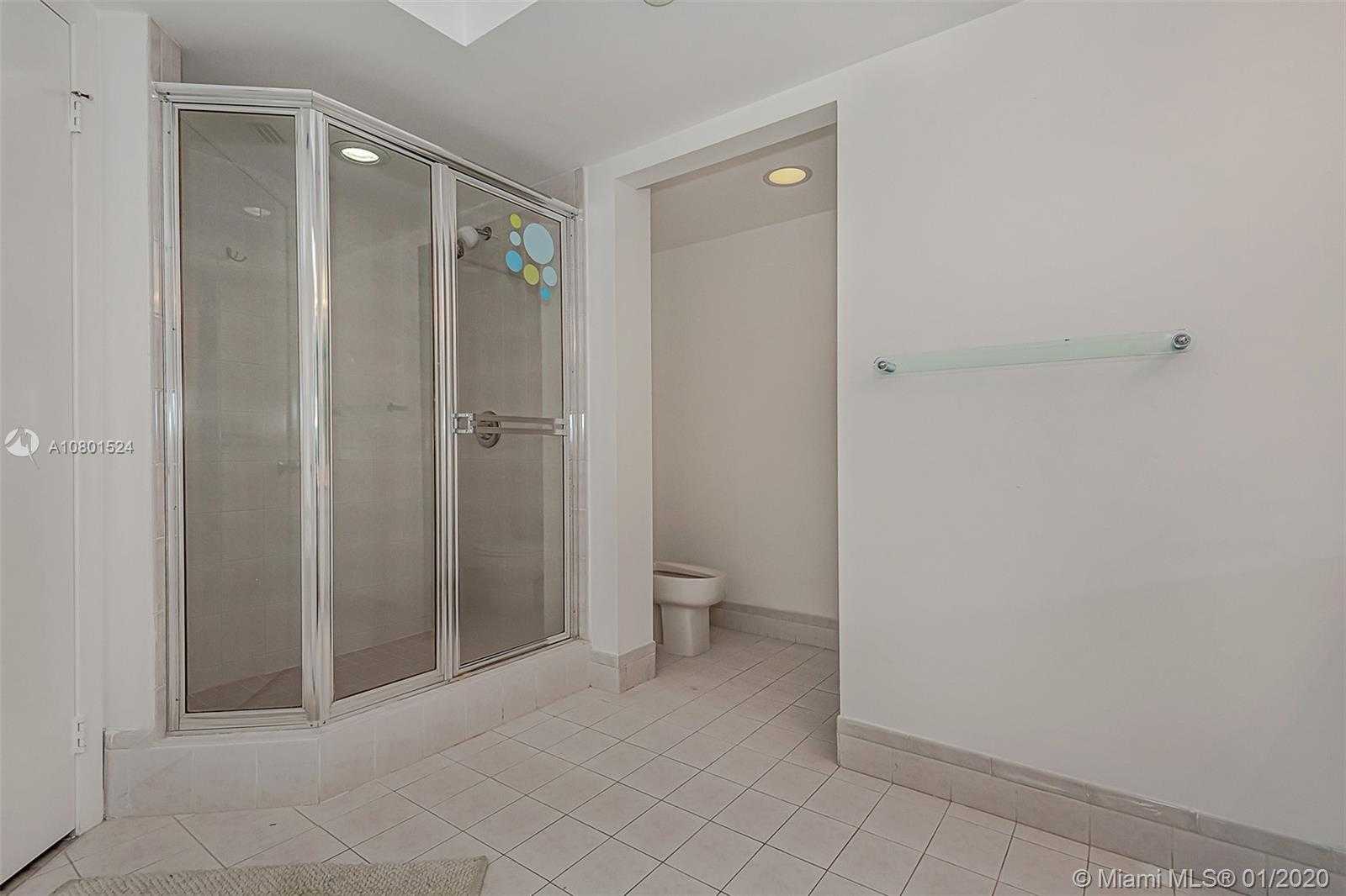Small Image of 21205 YACHT CLUB DR #405, Aventura Number 26