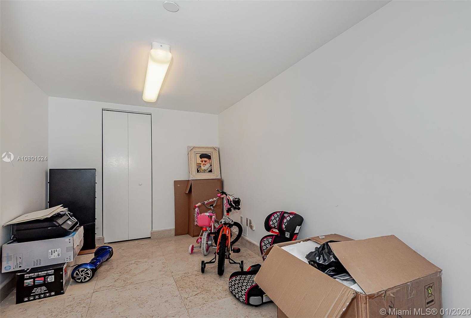 Small Image of 21205 YACHT CLUB DR #405, Aventura Number 27