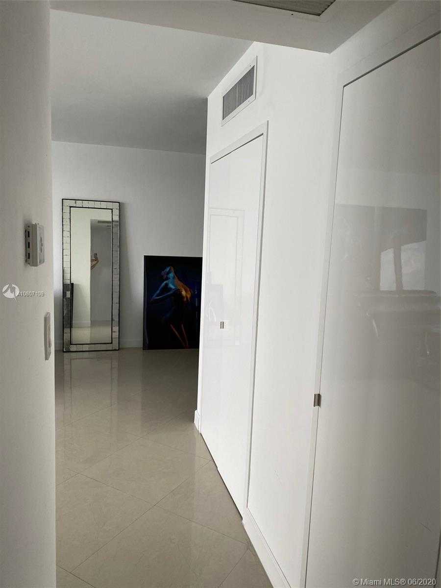 Small Object Image
