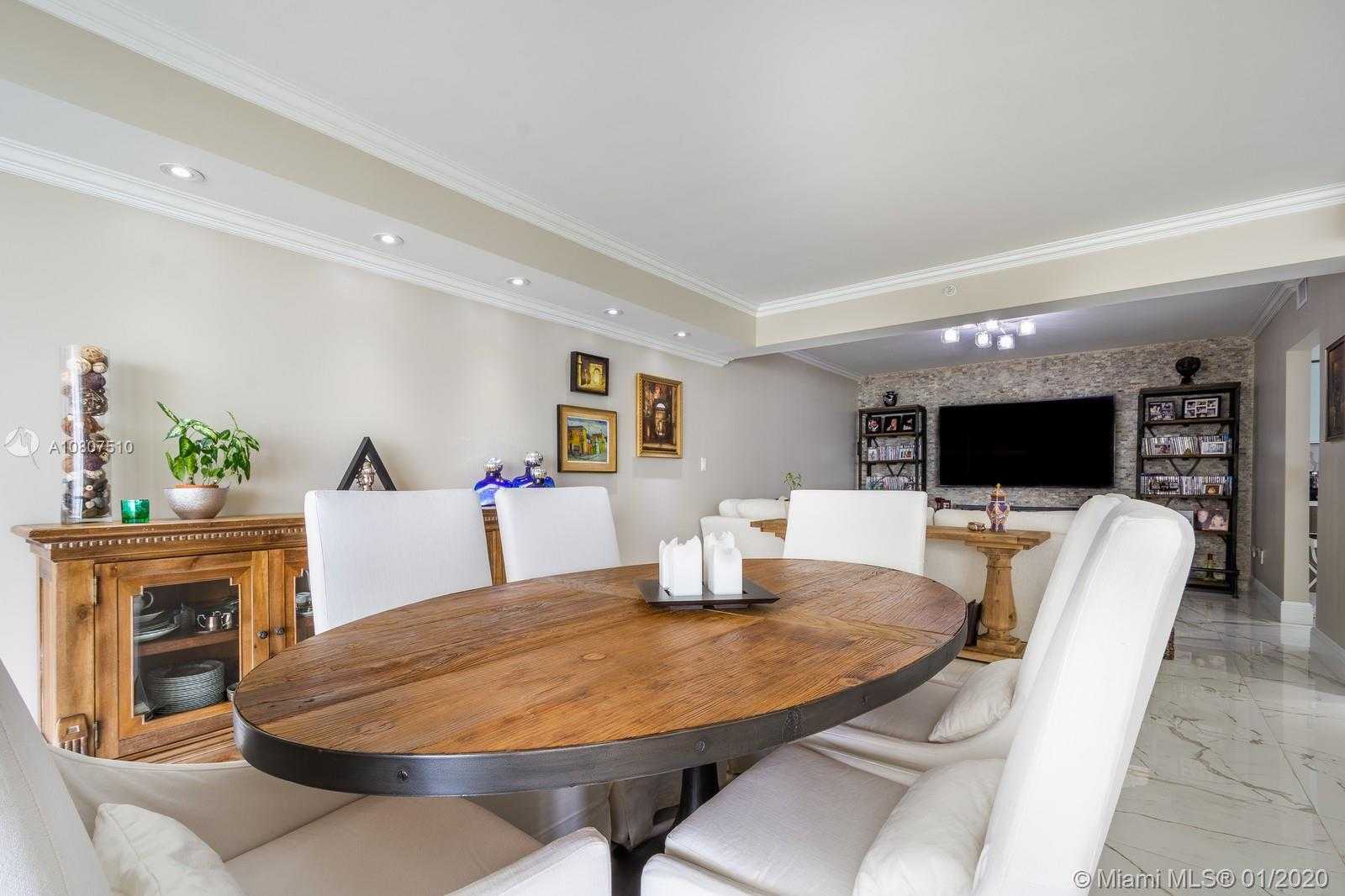 Small Image of 10205 COLLINS AVE #1004- RENOVATED, Bal Harbour Number 4