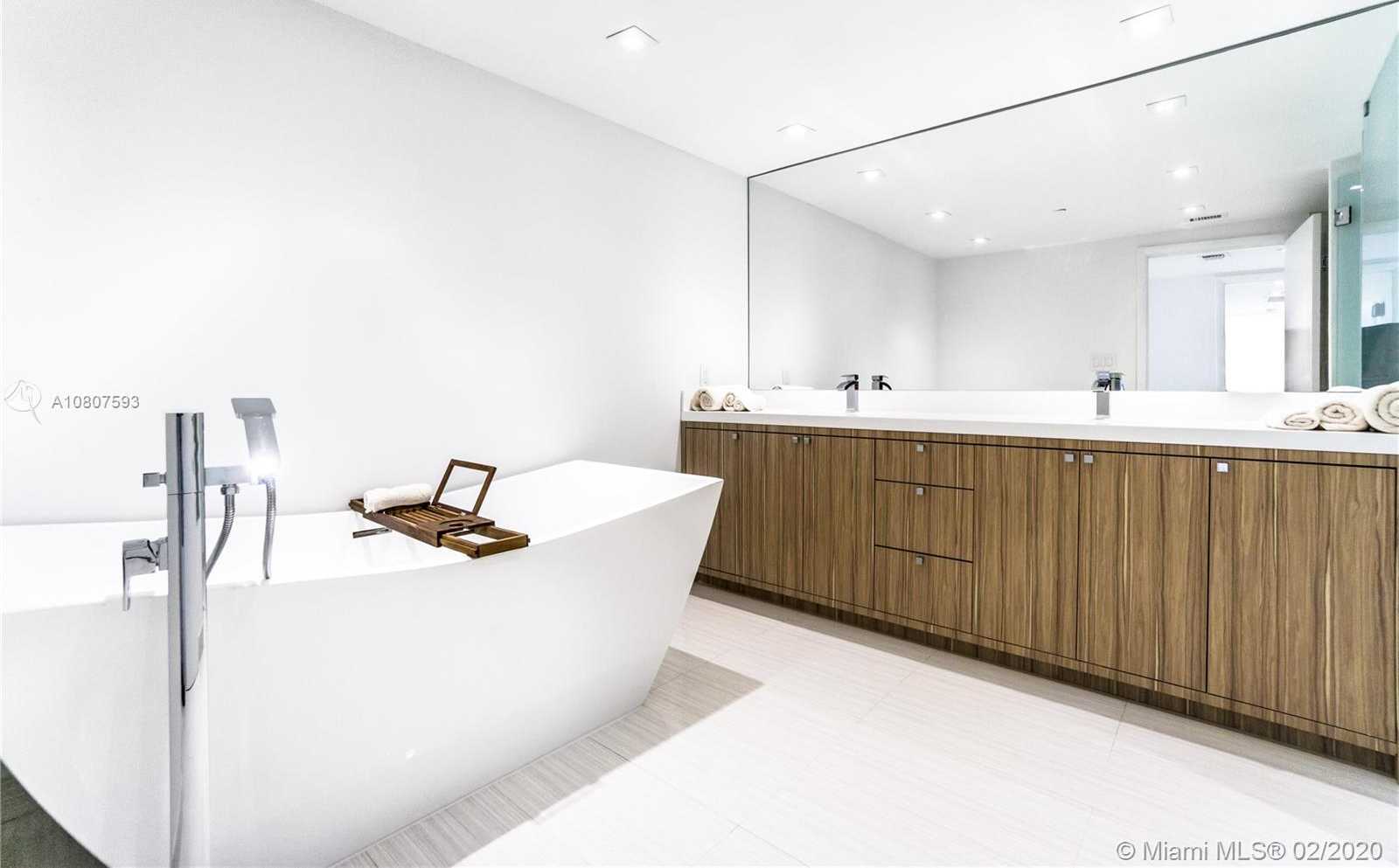 Small Image of 10175 COLLINS AVE #505, Bal Harbour Number 16
