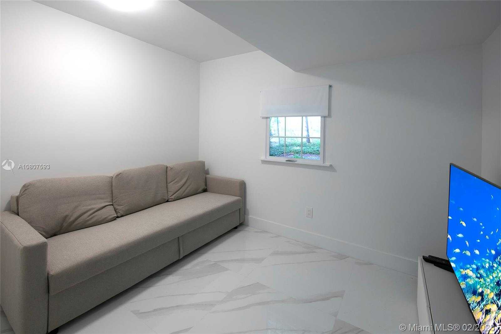 Small Image of 10175 COLLINS AVE #505, Bal Harbour Number 21