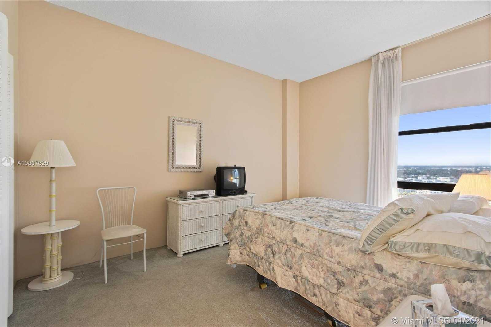 Small Image of 20301 WEST COUNTRY CLUB DR #PH30, Aventura Number 15