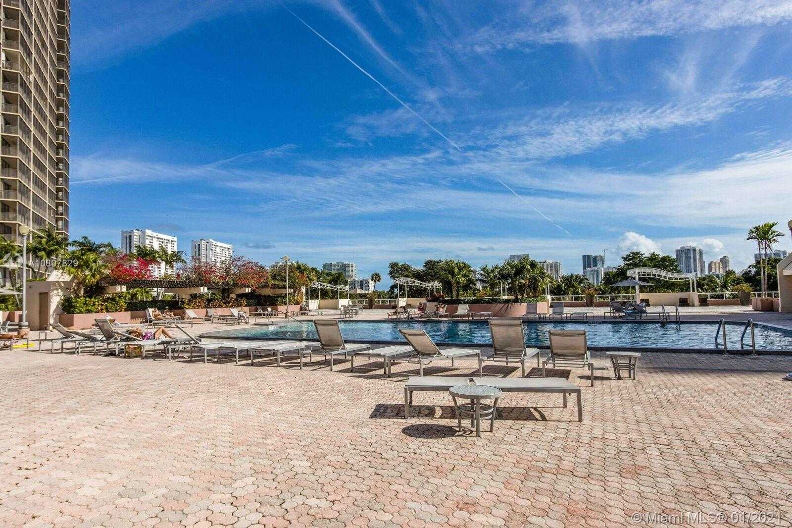 Small Image of 20301 WEST COUNTRY CLUB DR #PH30, Aventura Number 18