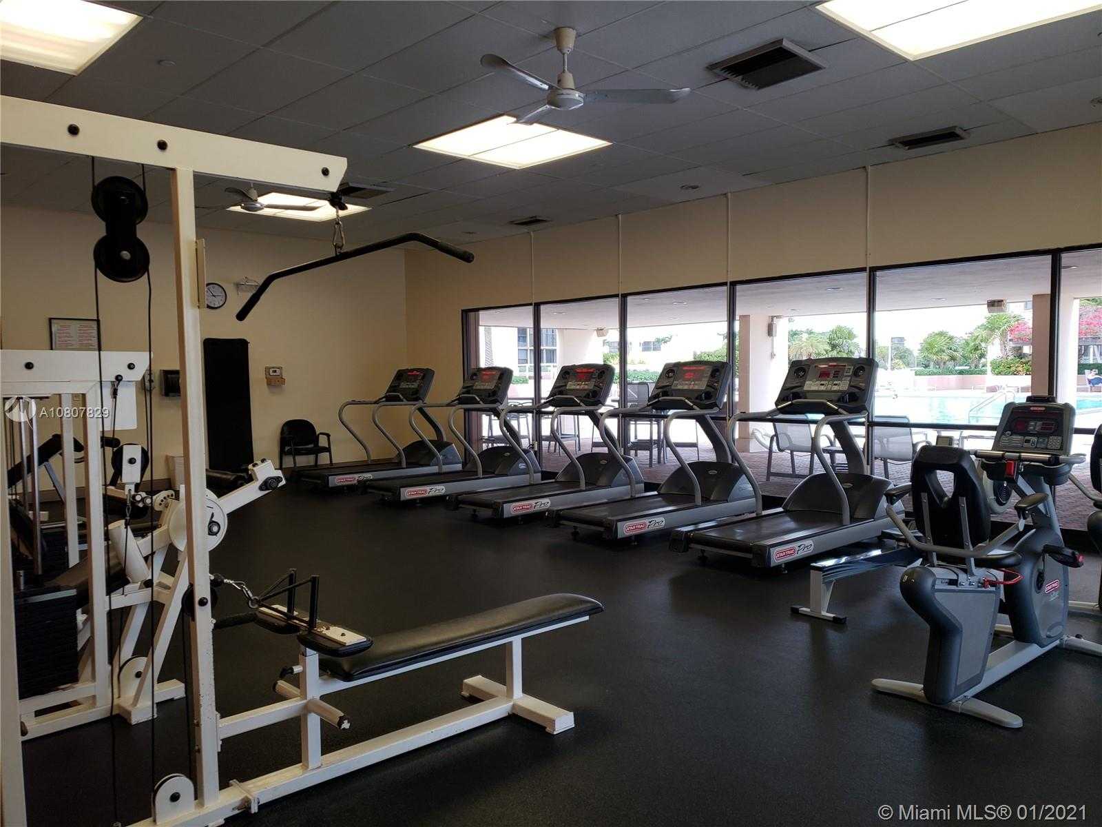 Small Image of 20301 WEST COUNTRY CLUB DR #PH30, Aventura Number 20