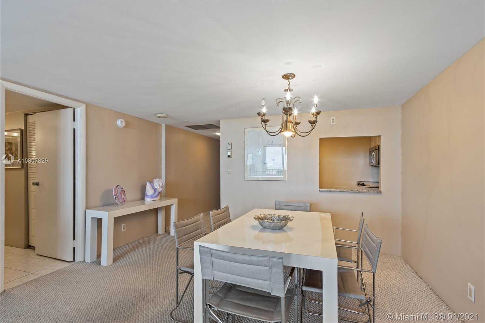 Small Image of 20301 WEST COUNTRY CLUB DR #PH30, Aventura Number 7
