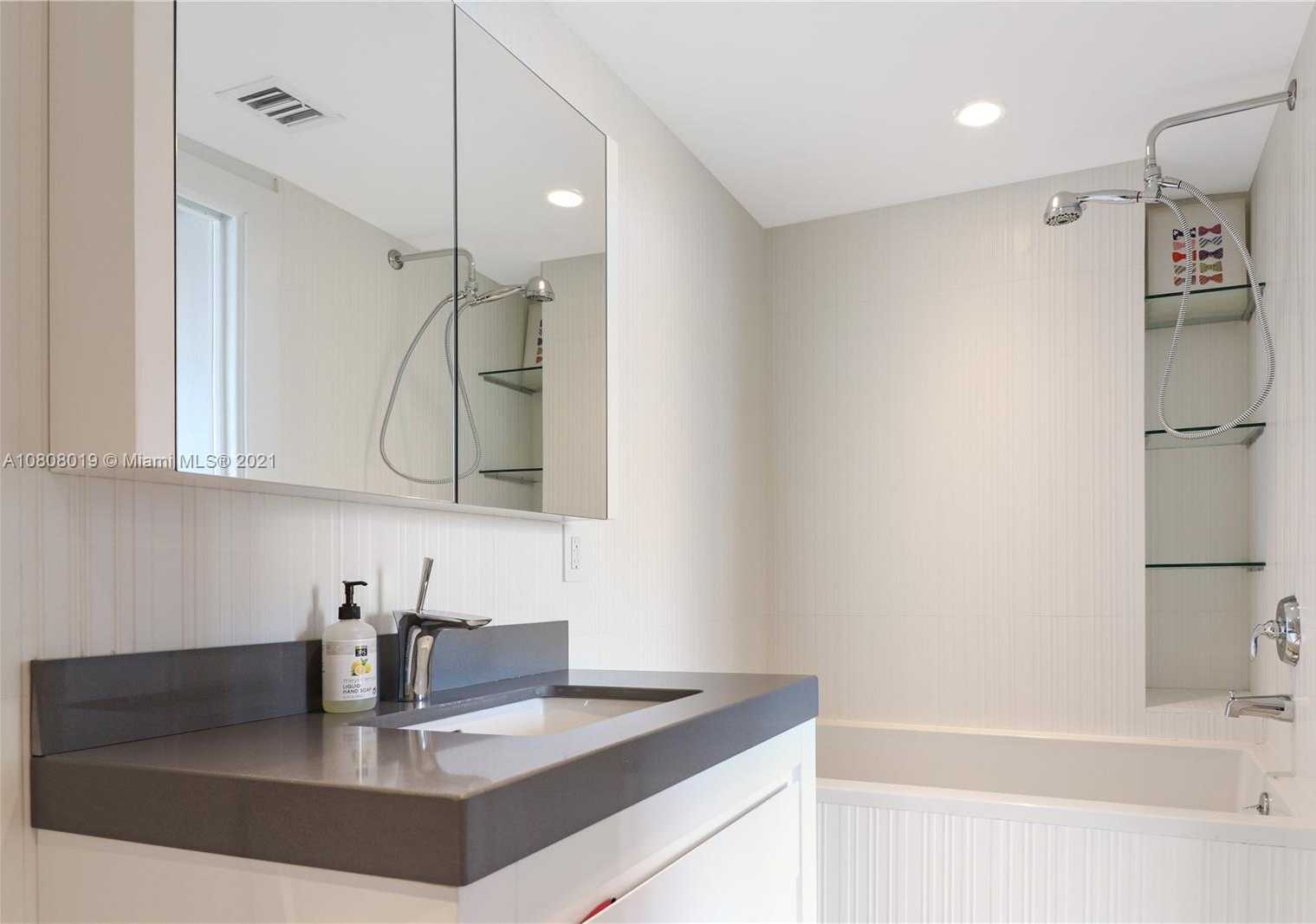 Small Image of 400 ALTON RD #2604, Miami Beach Number 27