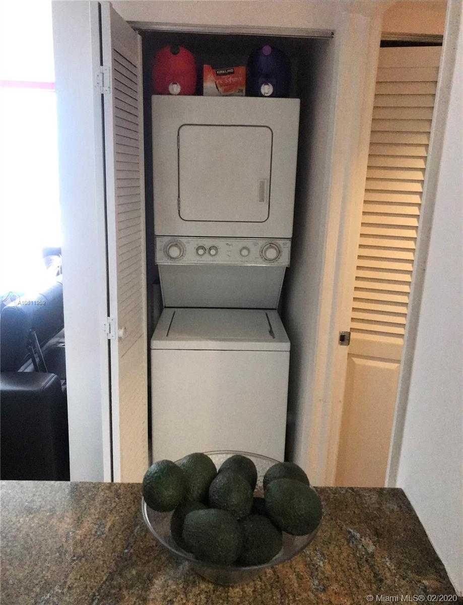 Small Object Image