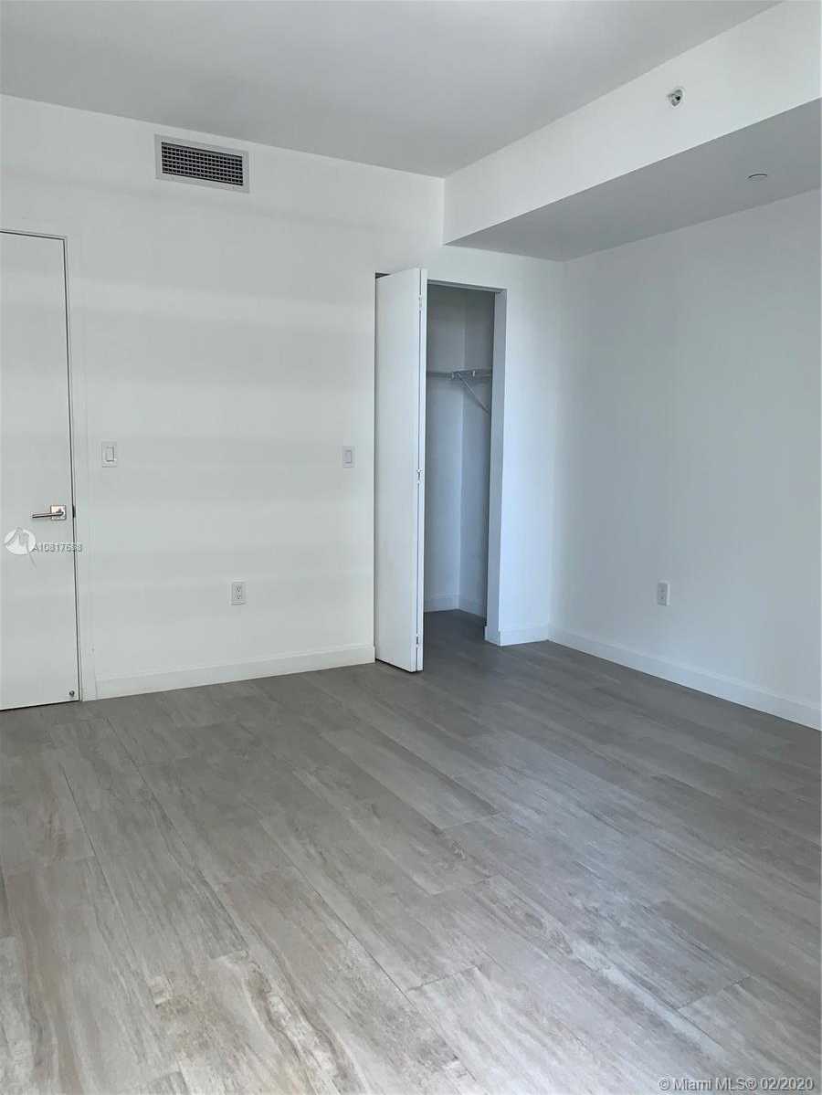 Small Image of 55 SOUTH WEST 9TH ST #1802, Miami Number 11