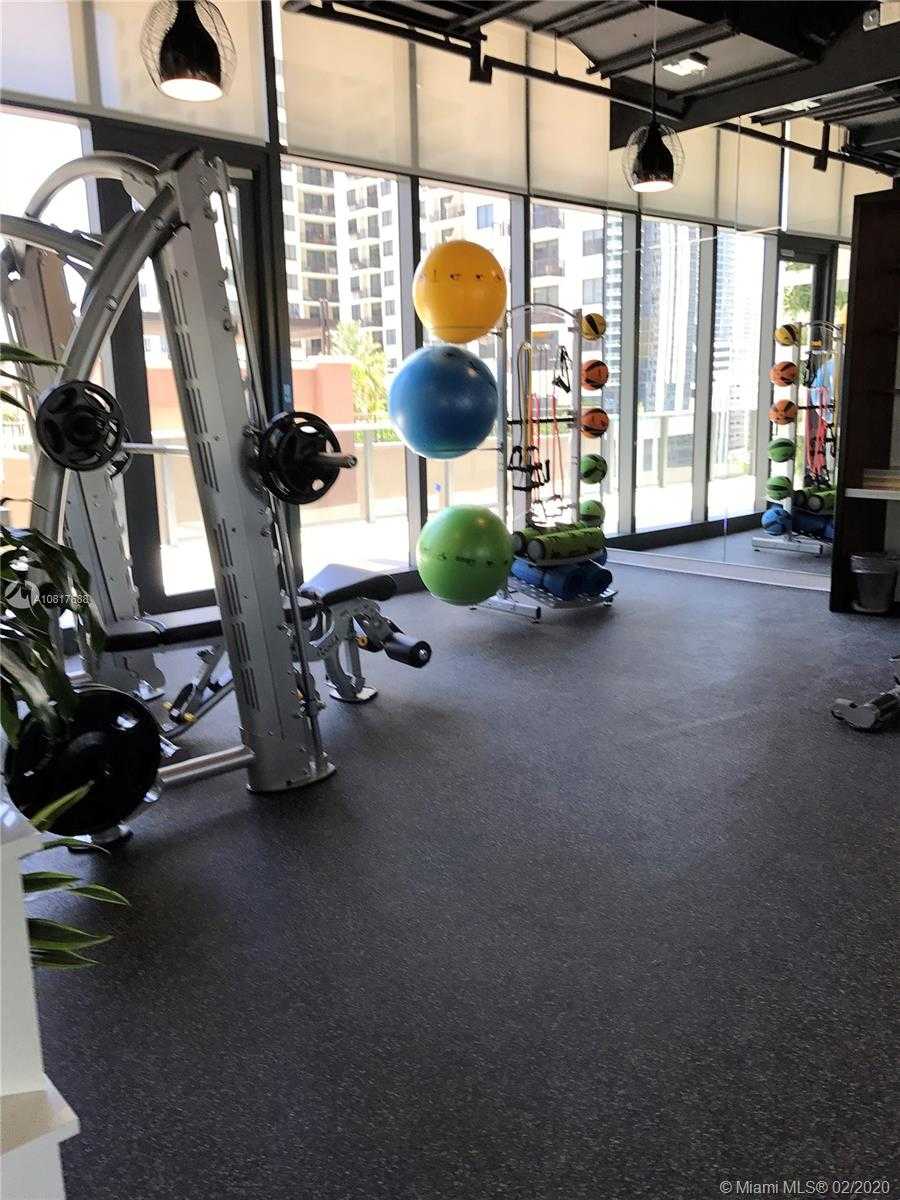Small Image of 55 SOUTH WEST 9TH ST #1802, Miami Number 5