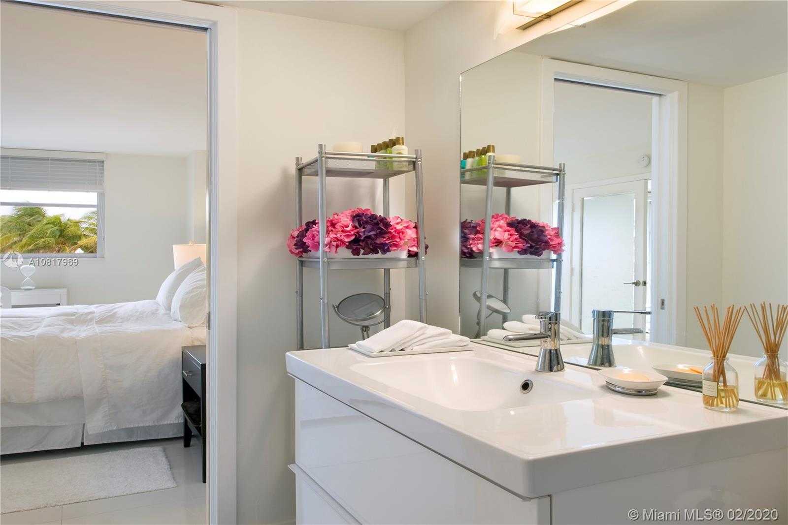 Small Image of 465 OCEAN DR #219, Miami Beach Number 8