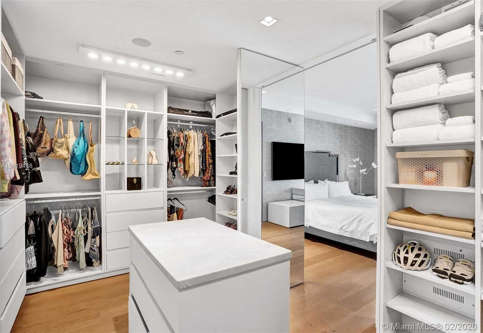 Small Image of 10201 COLLINS AVE #302, Bal Harbour Number 11