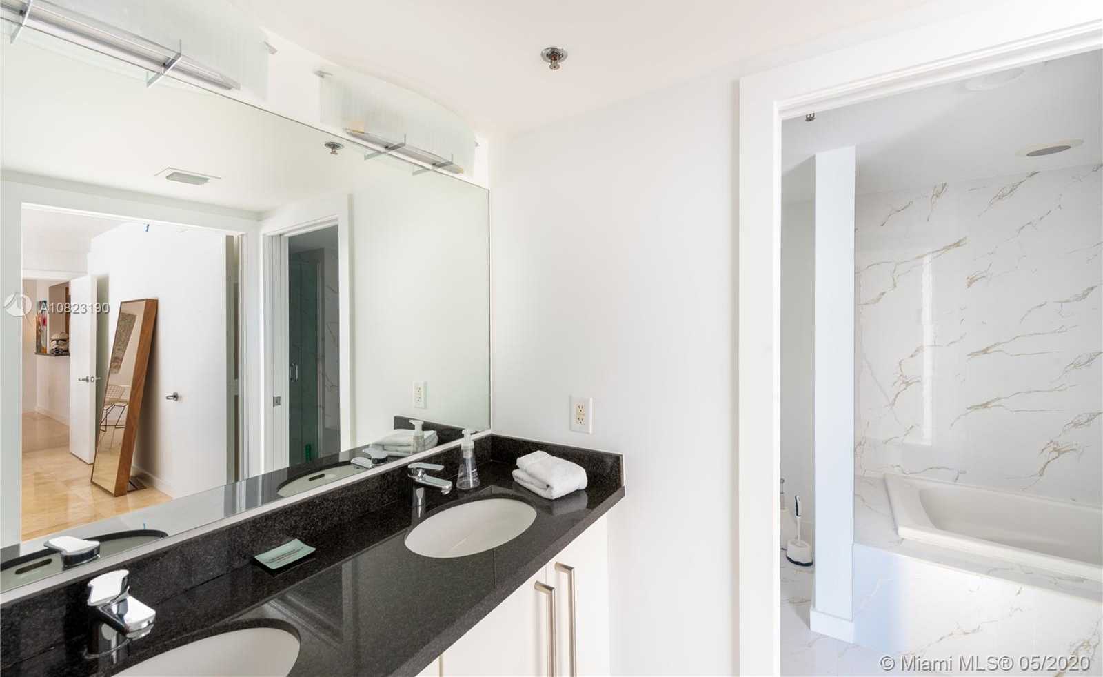 Small Image of 226 OCEAN DR #5A, Miami Beach Number 11