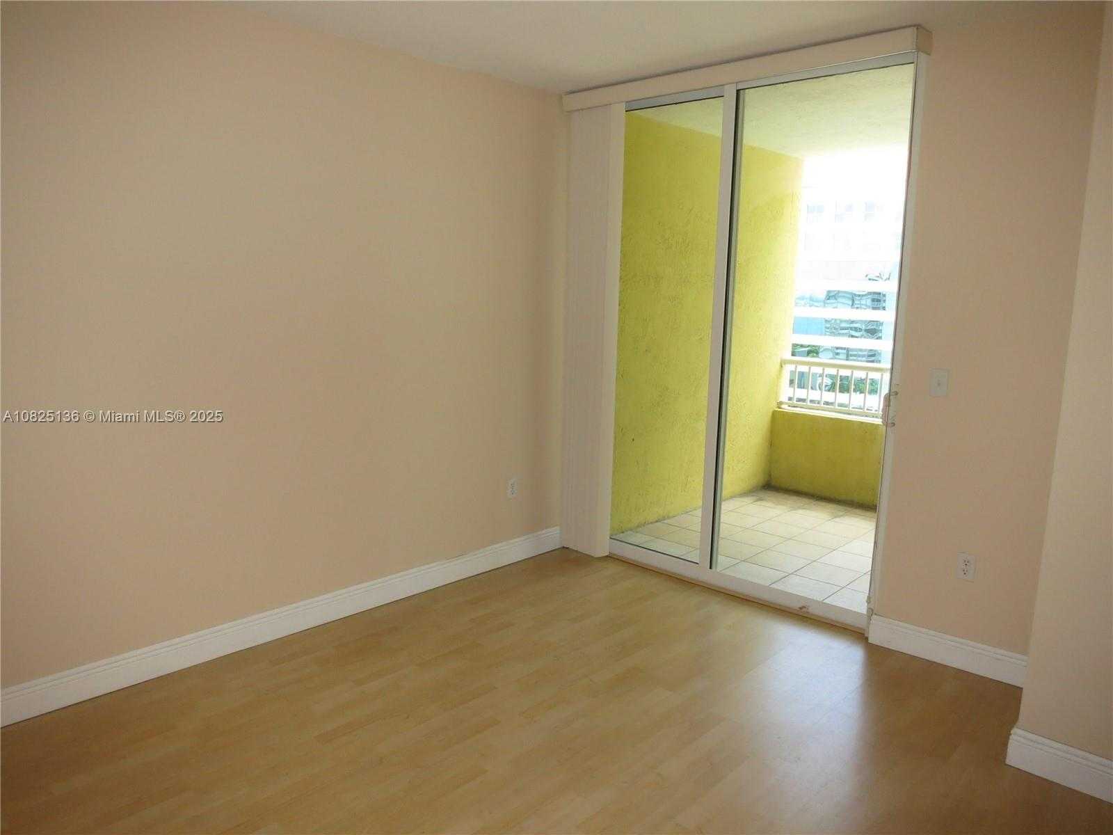 Small Image of 170 SOUTH EAST 14TH ST #1407, Miami Number 22
