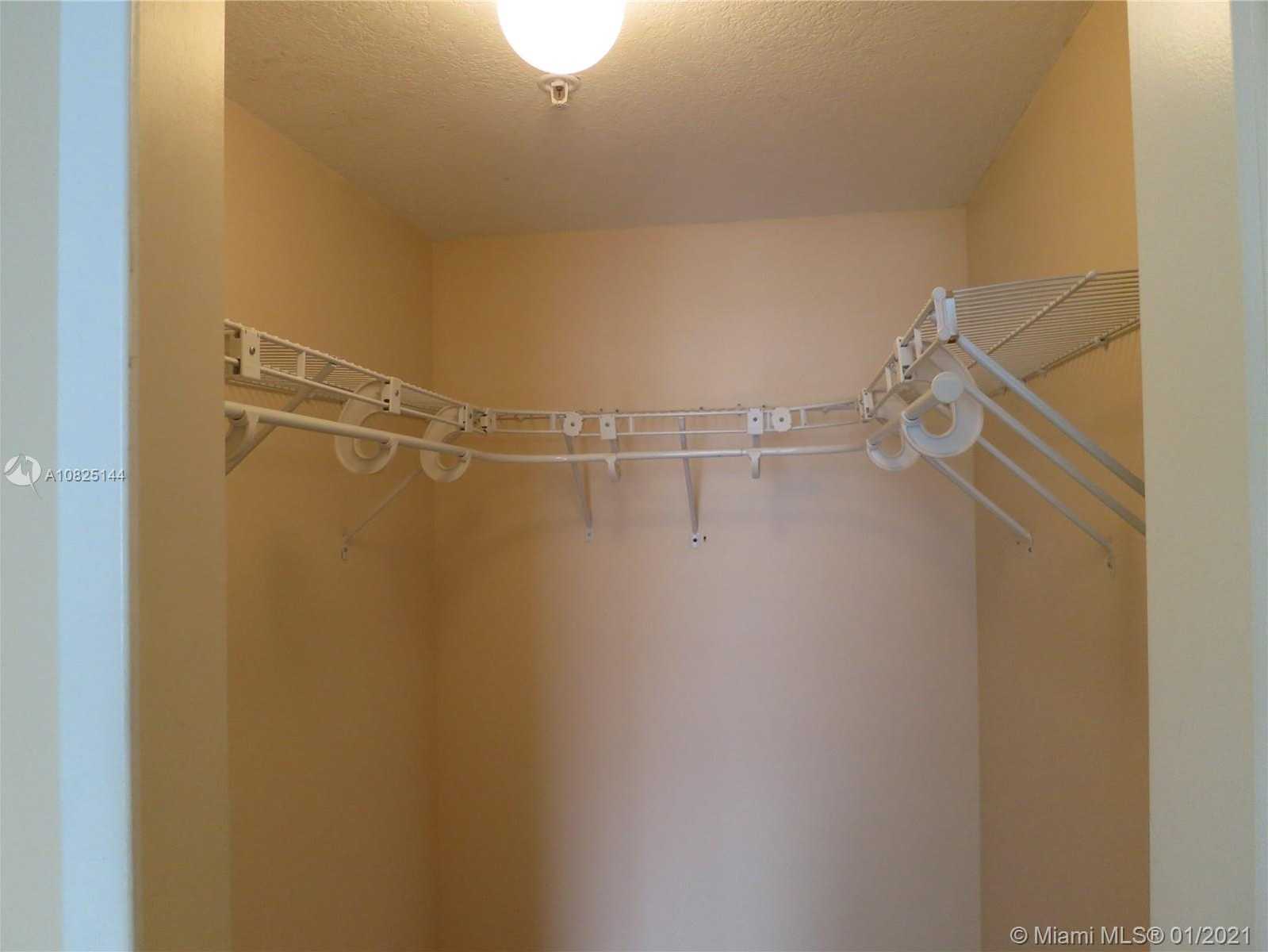 Small Image of 170 SOUTH EAST 14TH ST #1507, Miami Number 23