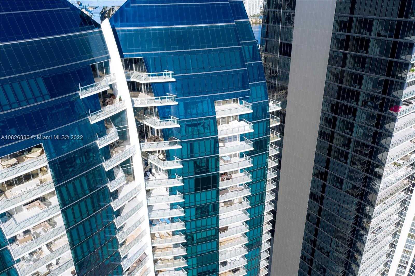 Small Image of 17121 COLLINS AVE #3905/3904, Sunny Isles Beach Number 3