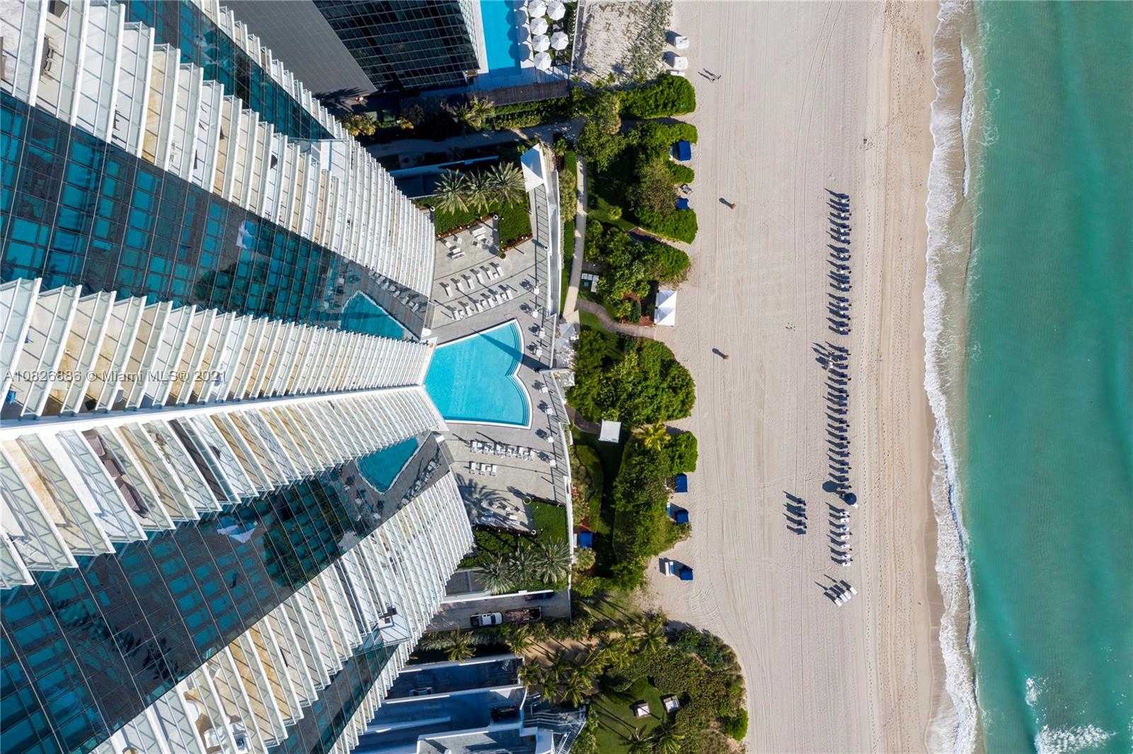 Small Image of 17121 COLLINS AVE #3905/3904, Sunny Isles Beach Number 4