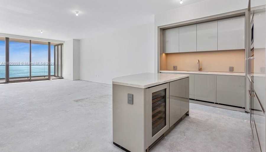 Small Image of 18975 COLLINS AVE #1704, Sunny Isles Beach Number 3