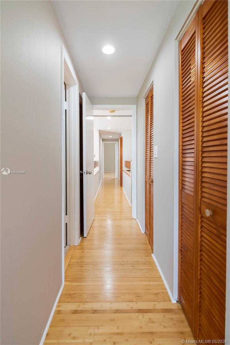 Small Image of 331 POINCIANA ISLAND DR #1001, Sunny Isles Beach Number 16