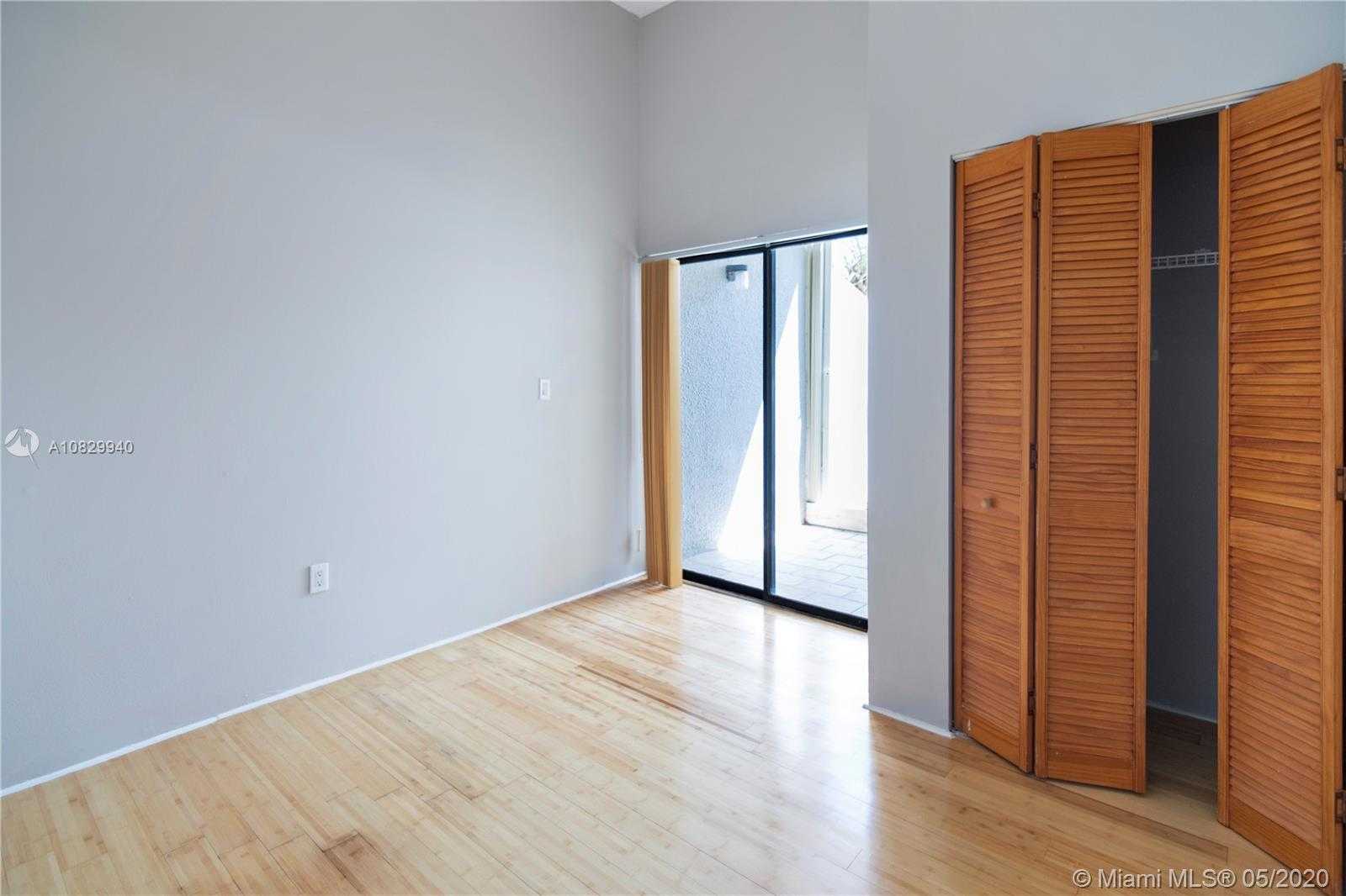 Small Image of 331 POINCIANA ISLAND DR #1001, Sunny Isles Beach Number 20