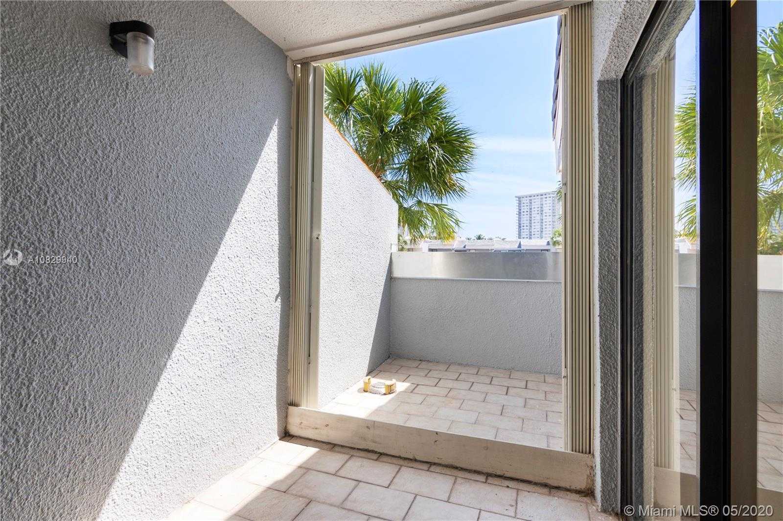 Small Image of 331 POINCIANA ISLAND DR #1001, Sunny Isles Beach Number 21