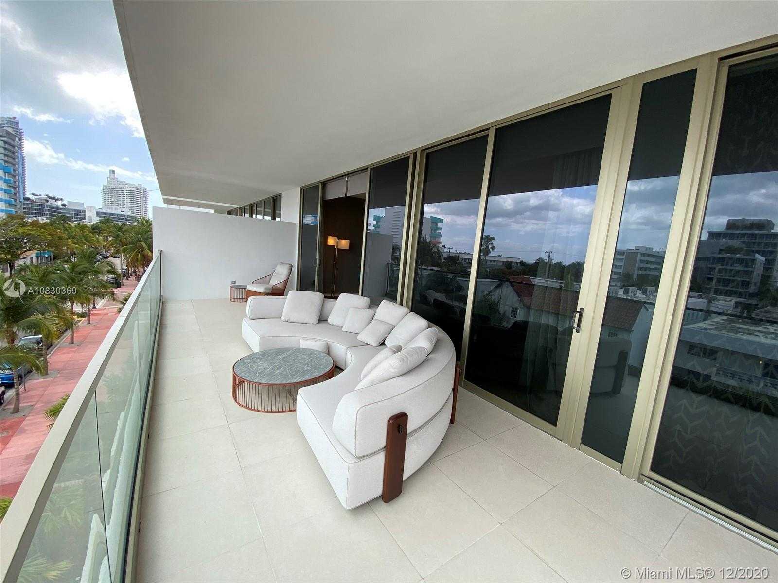 Small Image of 300 COLLINS AVE #4A, Miami Beach Number 10