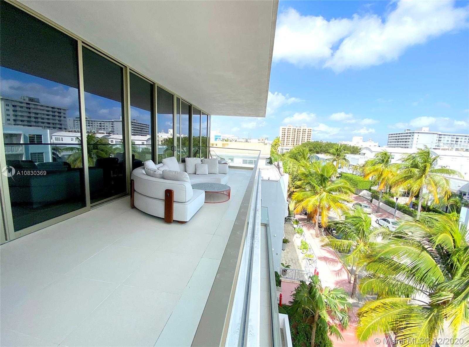 Small Image of 300 COLLINS AVE #4A, Miami Beach Number 4