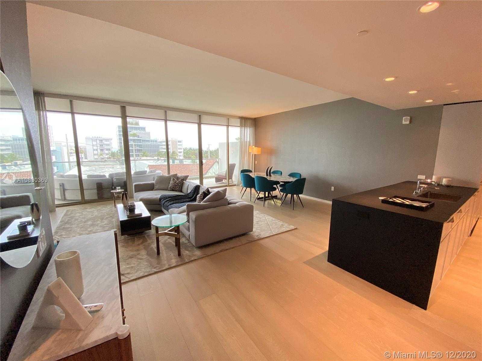Small Image of 300 COLLINS AVE #4A, Miami Beach Number 7