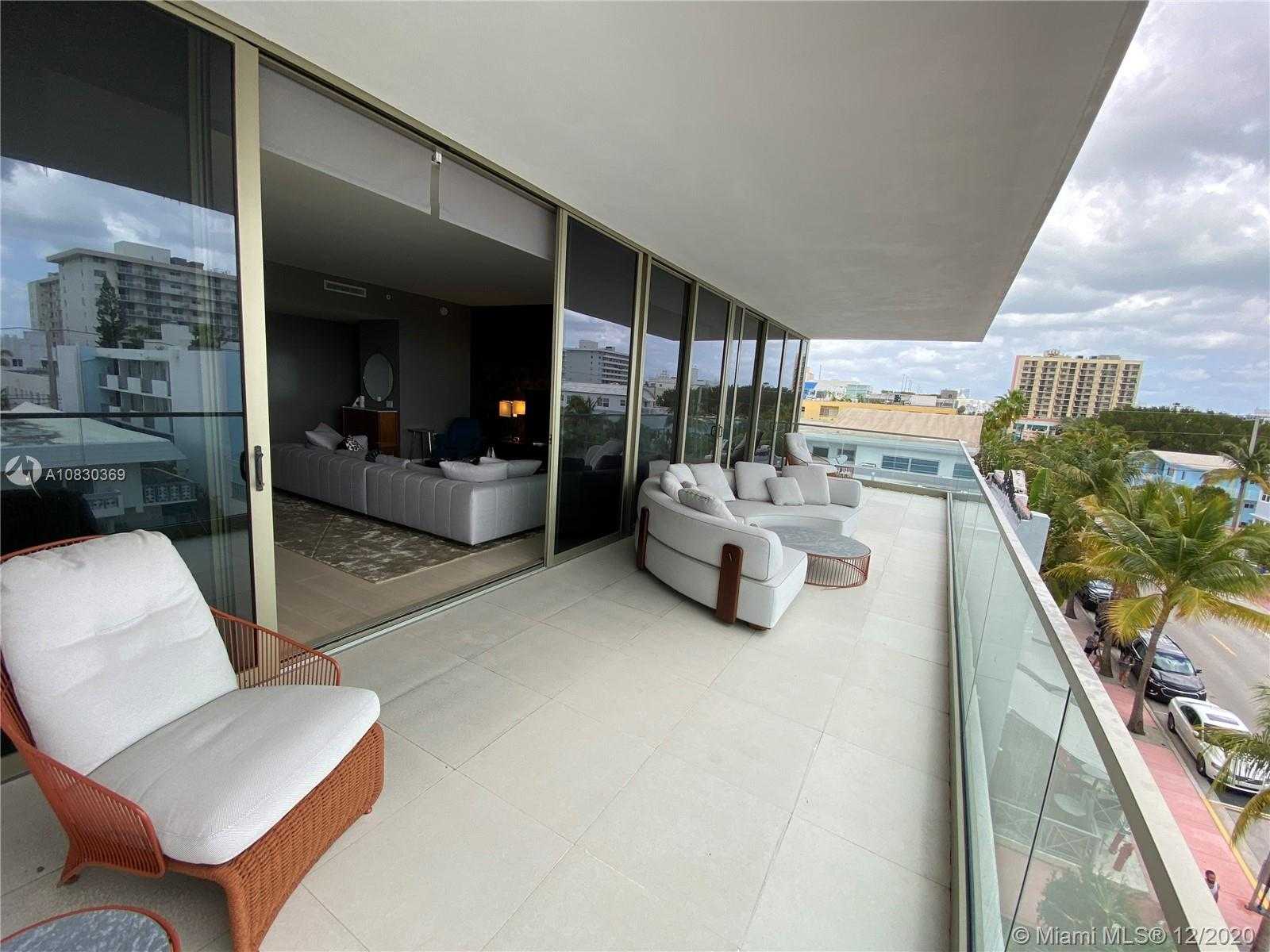Small Image of 300 COLLINS AVE #4A, Miami Beach Number 9