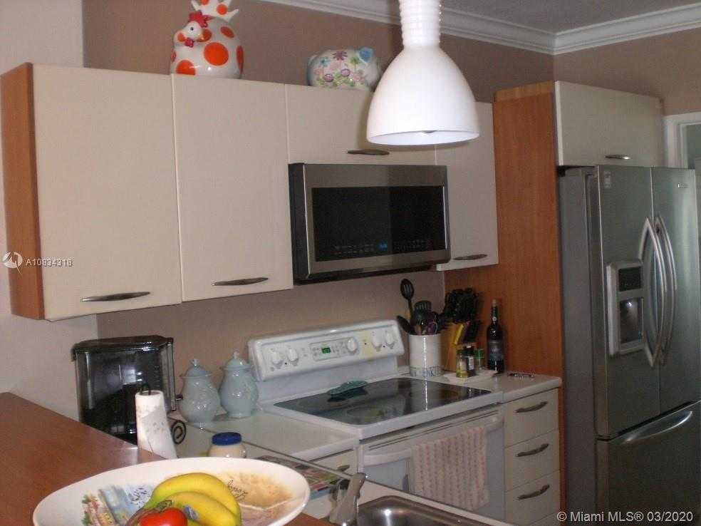 Small Image of 18100 NORTH BAY RD #1104, Sunny Isles Beach Number 13