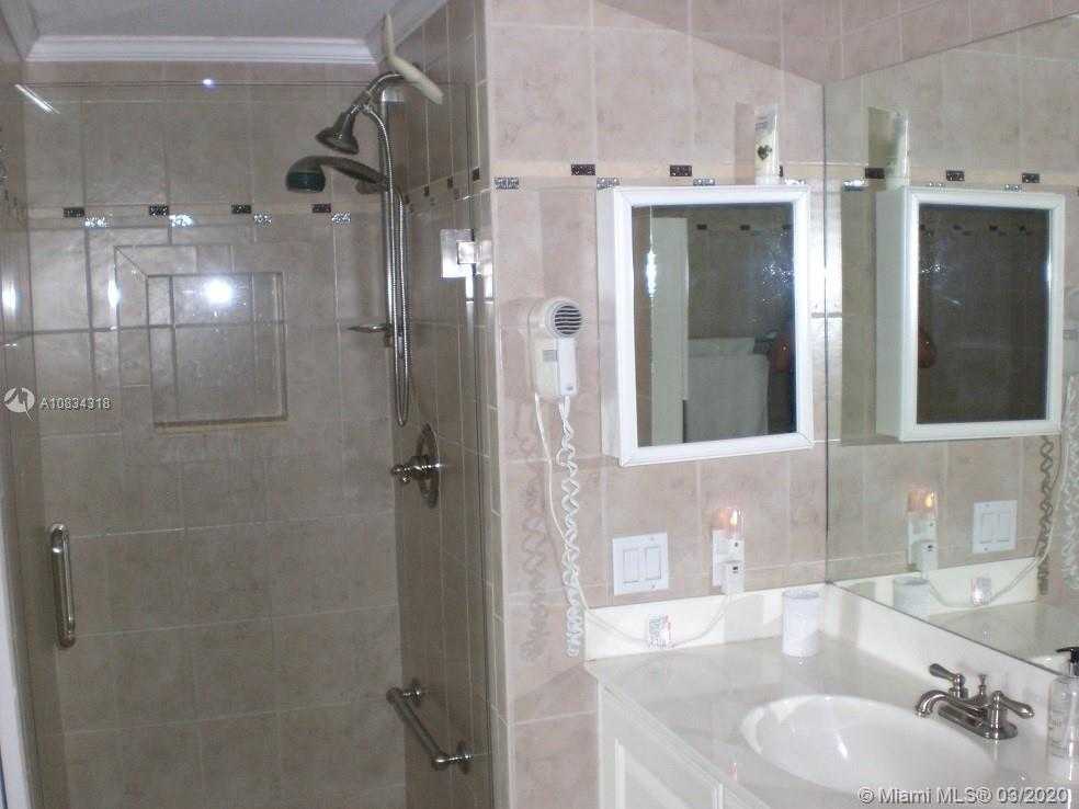 Small Image of 18100 NORTH BAY RD #1104, Sunny Isles Beach Number 19
