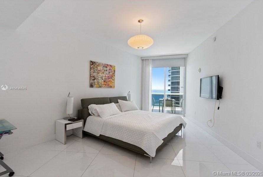 Small Image of 15901 Collins Ave, Sunny Isles Beach, FL 33160, USA Number 10