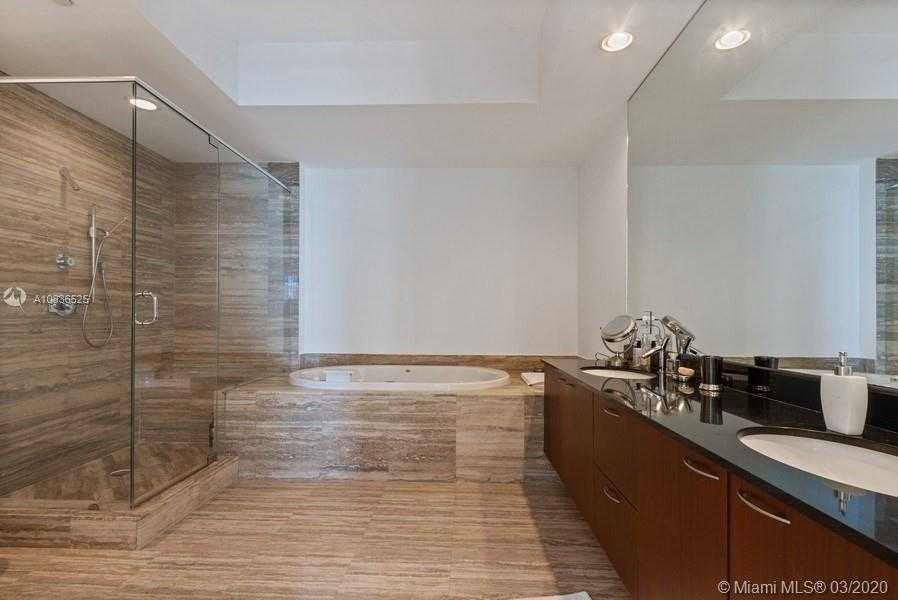 Small Image of 15901 Collins Ave, Sunny Isles Beach, FL 33160, USA Number 11