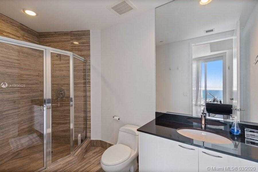 Small Image of 15901 Collins Ave, Sunny Isles Beach, FL 33160, USA Number 15