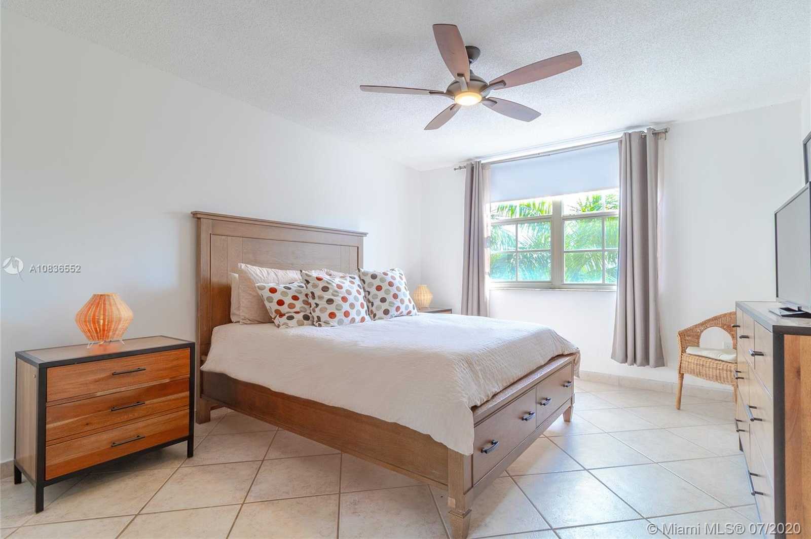 Small Image of 19999 EAST COUNTRY CLUB DR #1403, Aventura Number 13