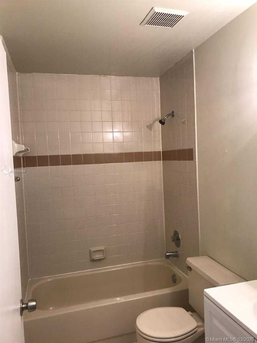 Small Image of 1534 WEST MEADOWS CIR W #1534, Boynton Beach Number 3