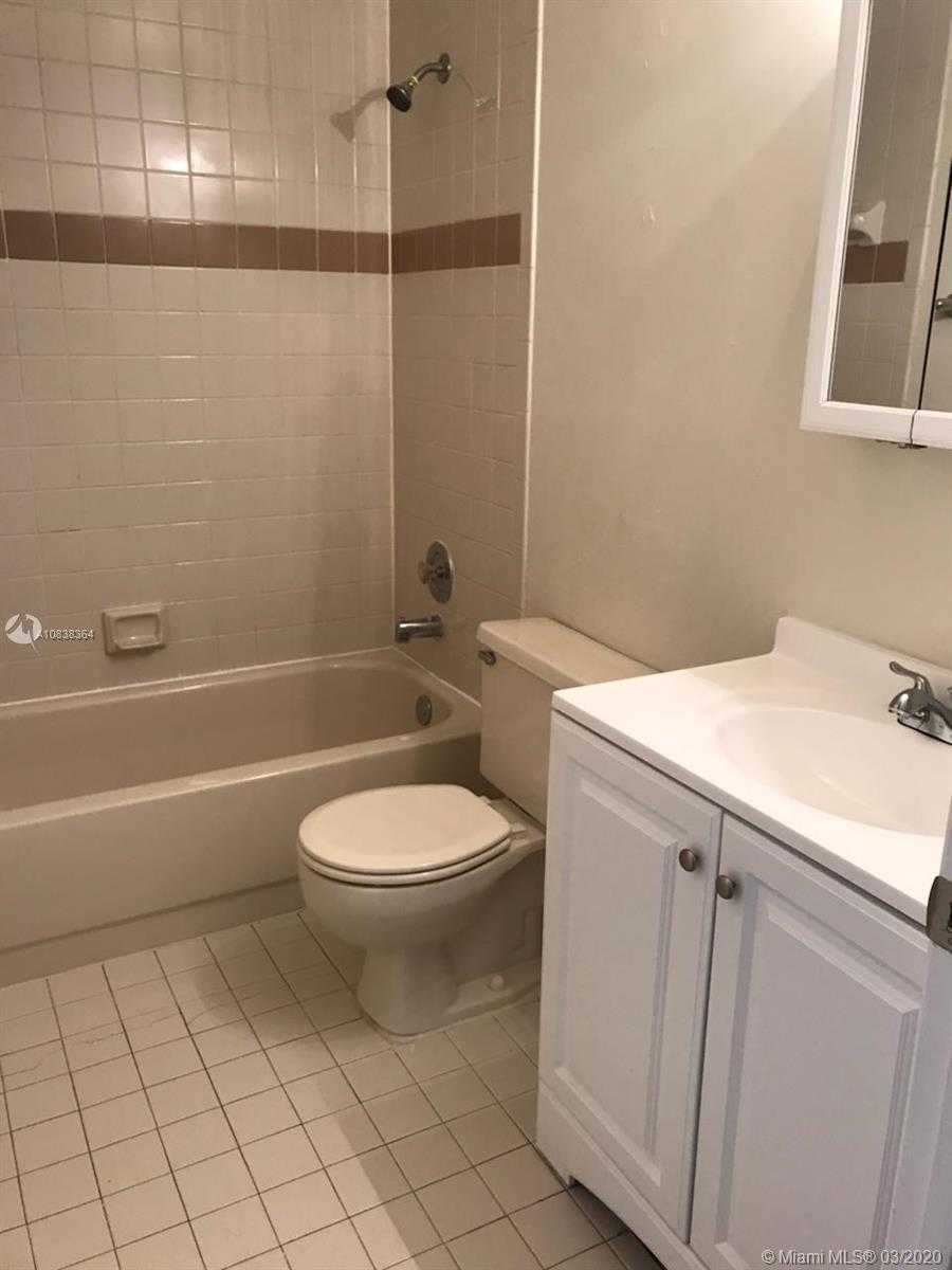Small Image of 1534 WEST MEADOWS CIR W #1534, Boynton Beach Number 5