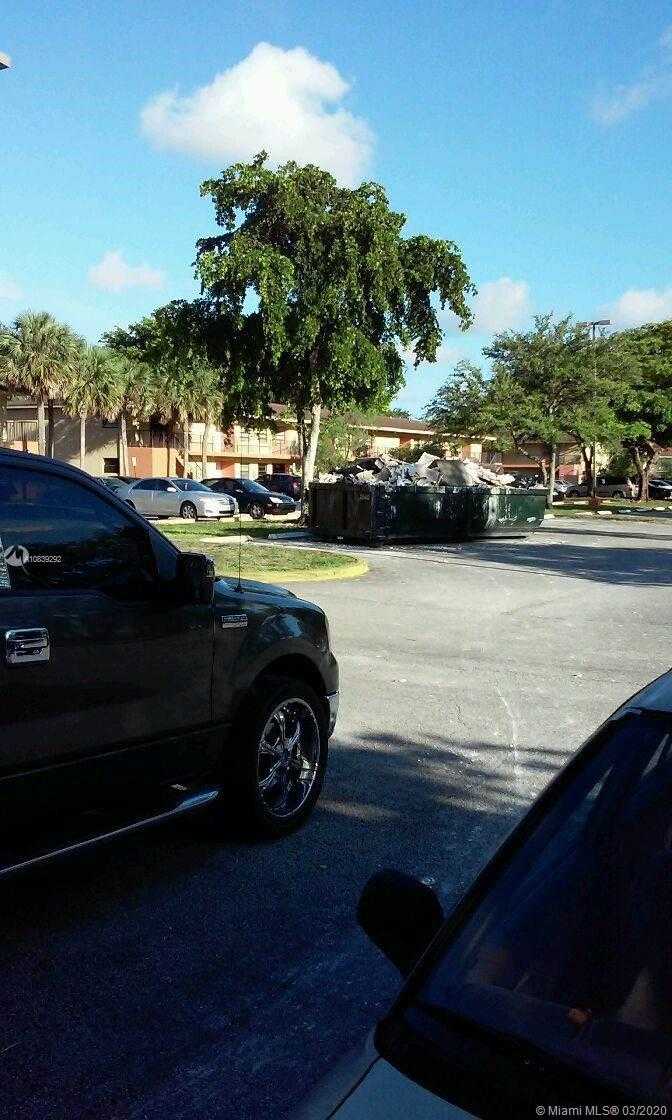 Small Image of 4020 LAKESIDE DR #4020, Tamarac Number 7