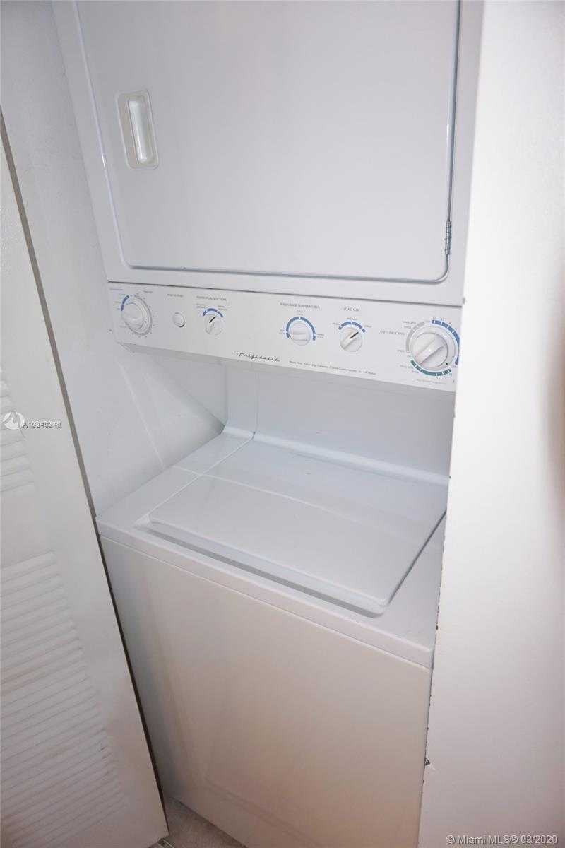 Small Object Image