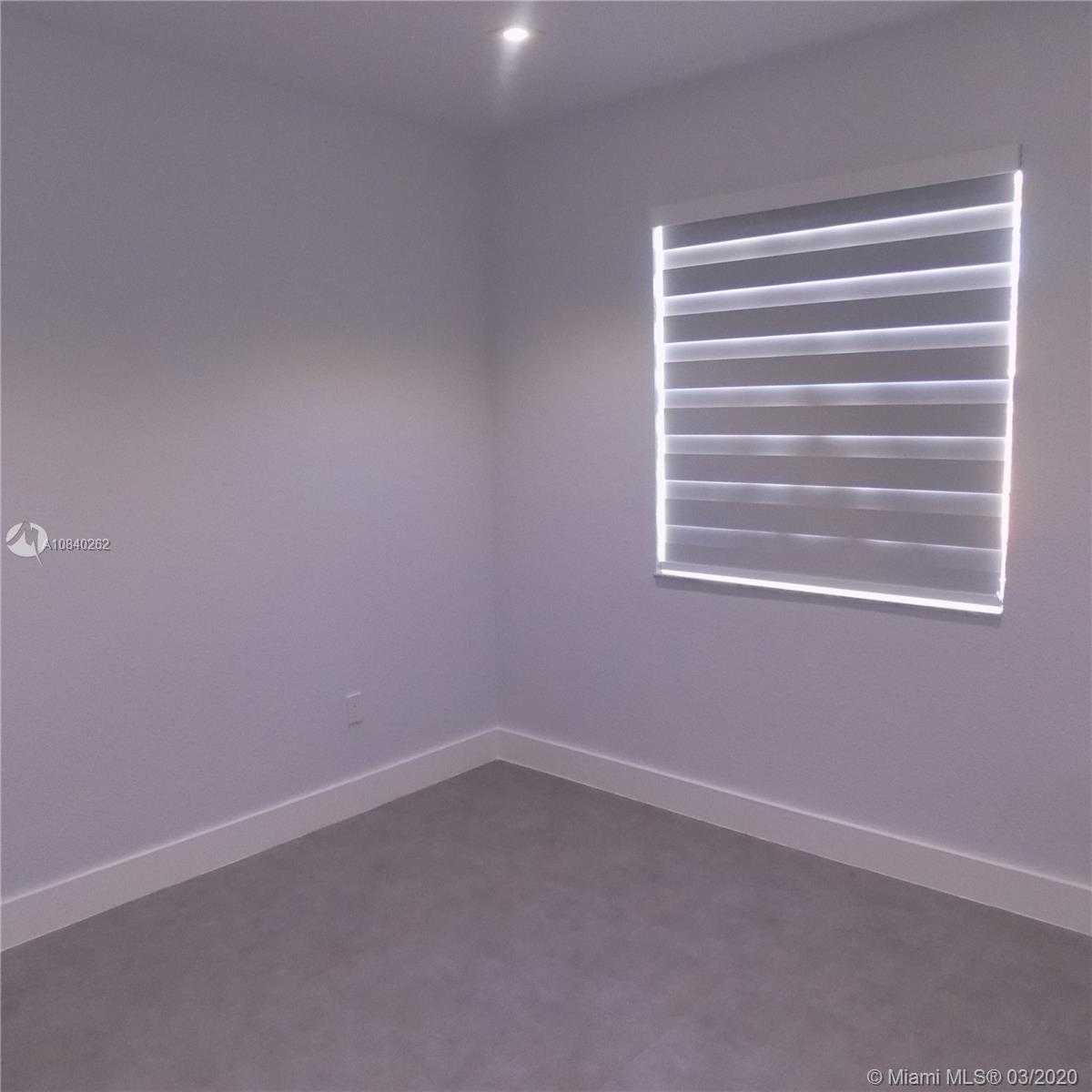 Small Object Image