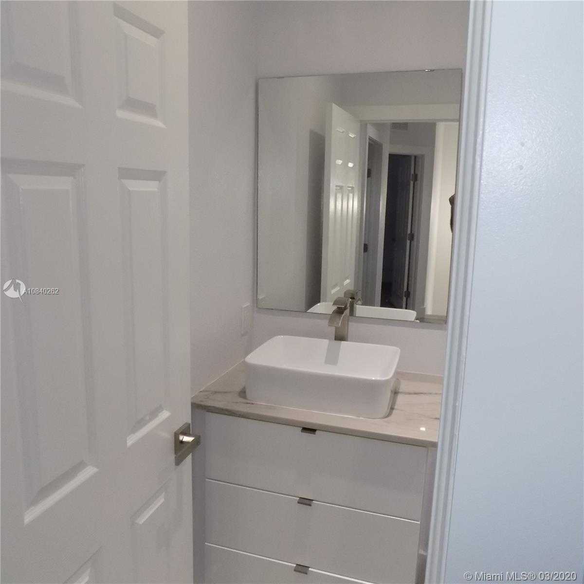 Small Object Image