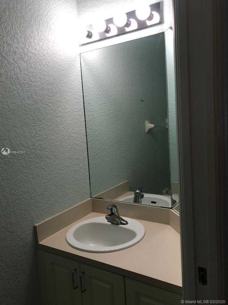Small Object Image