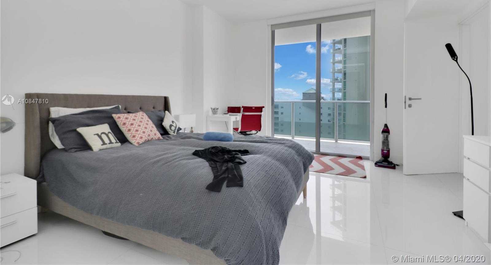 Small Image of 1300 BRICKELL BAY DR #1605, Miami Number 11