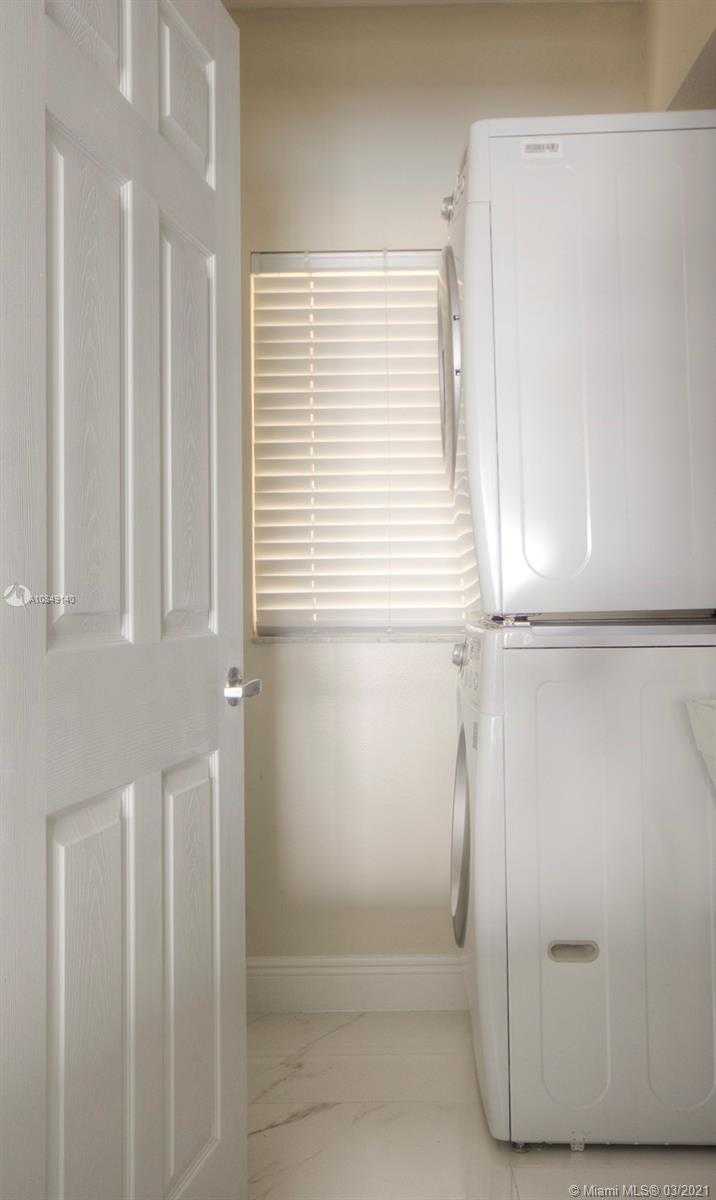 Small Image of 18100 NORTH BAY RD #1005, Sunny Isles Beach Number 17