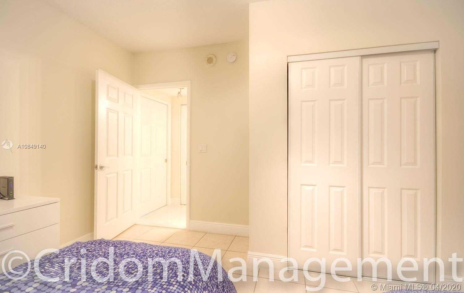 Small Image of 18100 NORTH BAY RD #1005, Sunny Isles Beach Number 22