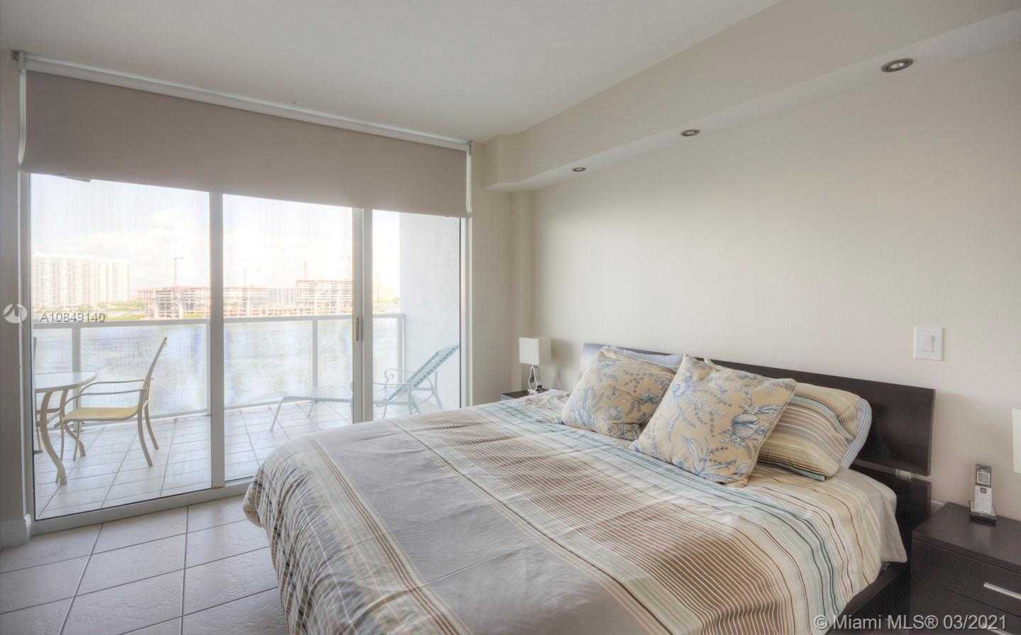 Small Image of 18100 NORTH BAY RD #1005, Sunny Isles Beach Number 8
