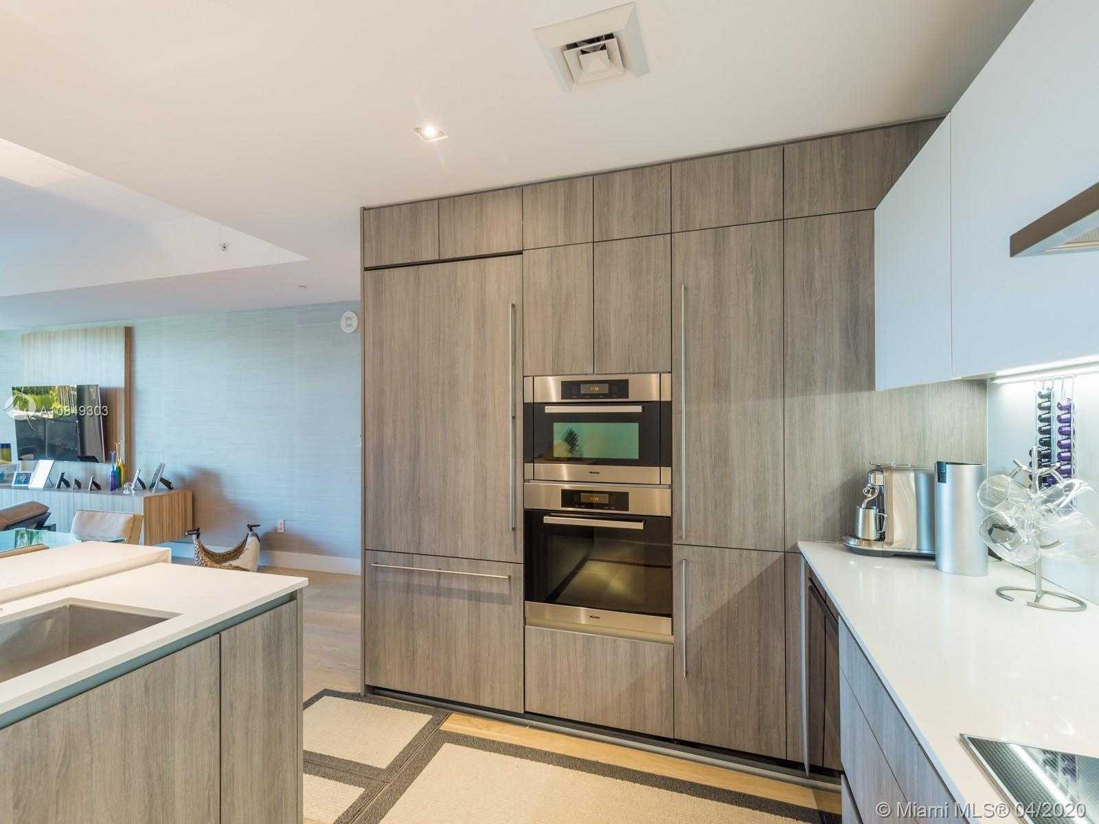 Small Image of 350 OCEAN DR #204N, Key Biscayne Number 4