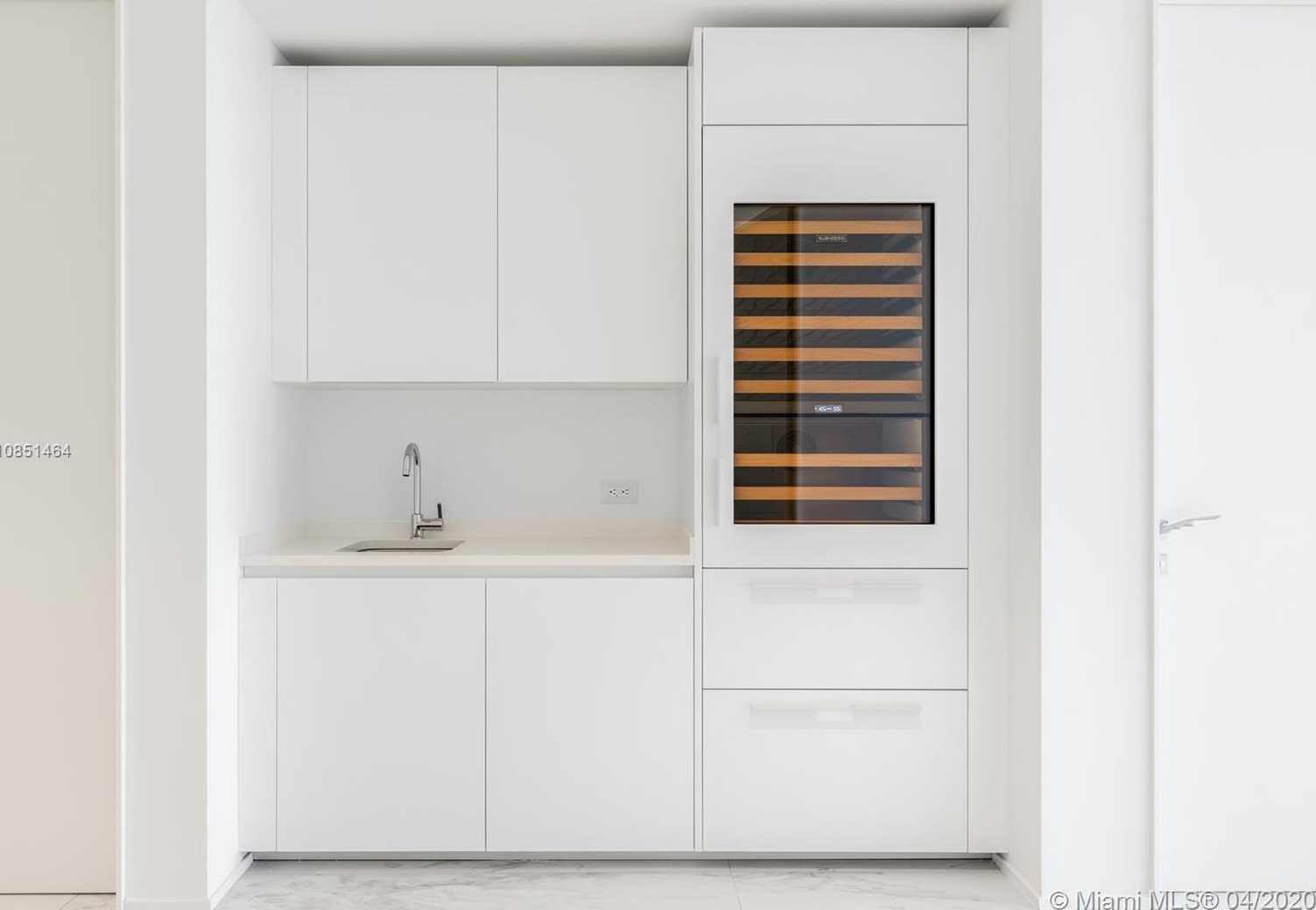 Small Image of 1000 BISCAYNE BLVD #4201, Miami Number 12
